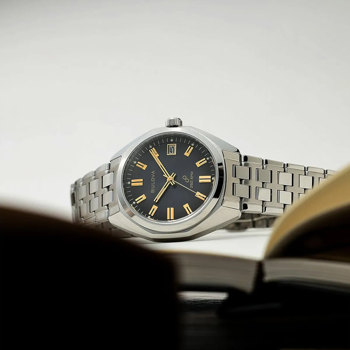 Bulova Classic Jet Star 96B415