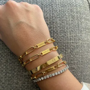 Chaya Paperclip Link Bar Nameplate Bracelet