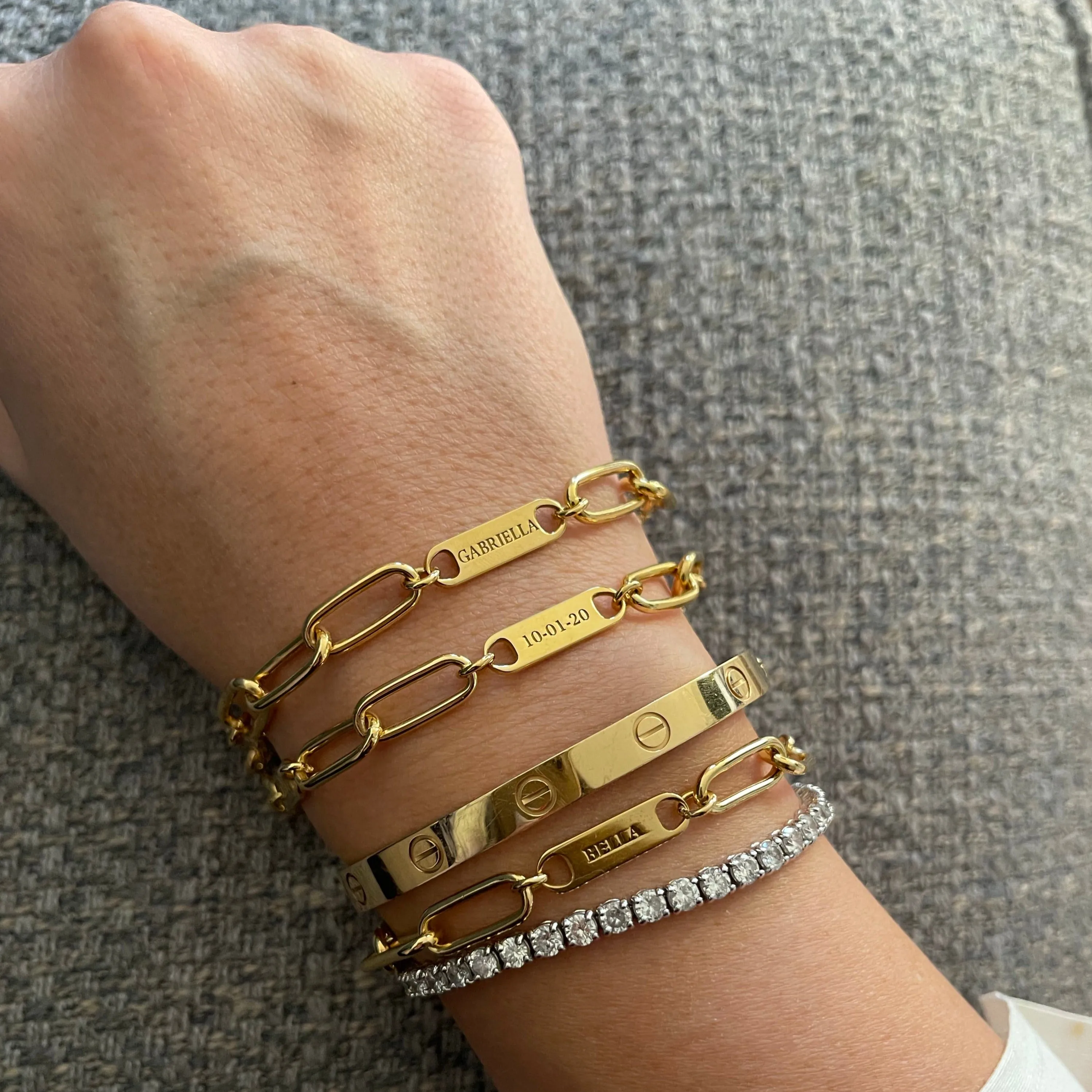 Chaya Paperclip Link Bar Nameplate Bracelet