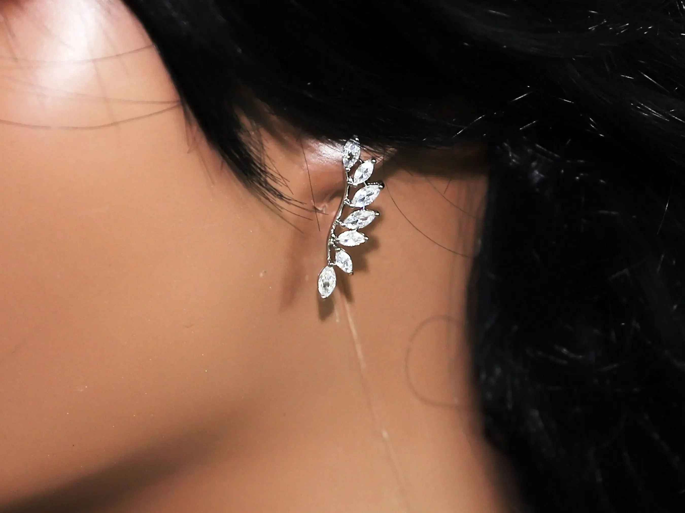 Delightful Silver Angel Wings Necklace and Earring Set - Silver