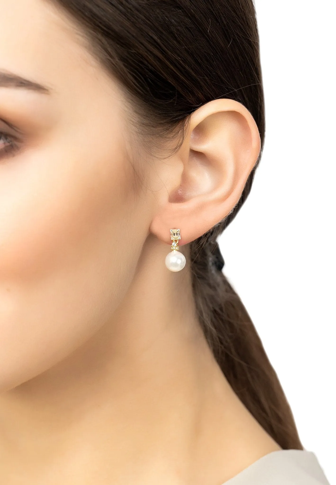 Delilah Pearl Earrings Silver