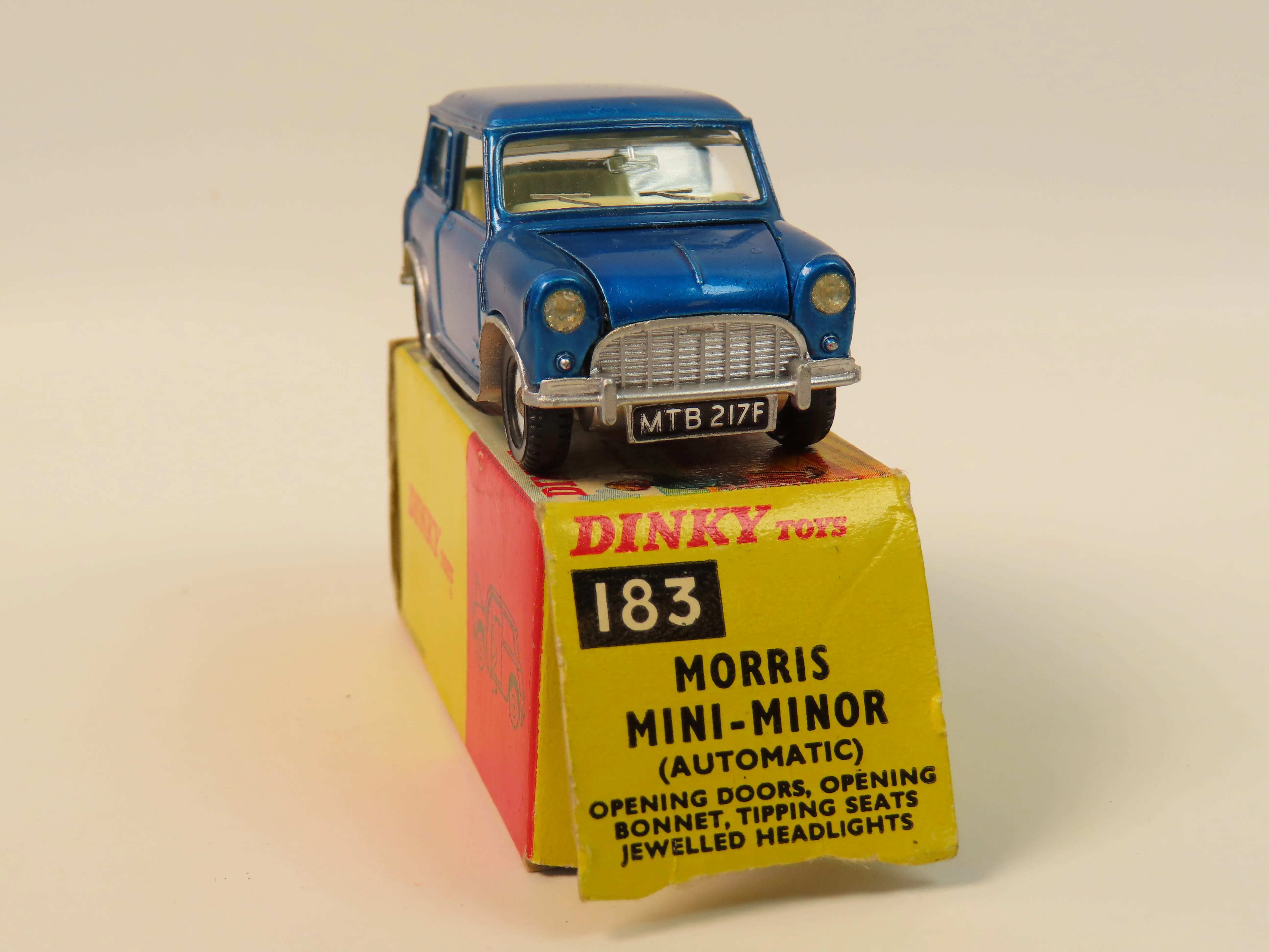 Dinky 183 Morris Mini-Minor, Very Near Mint/Boxed! Scarce colour!