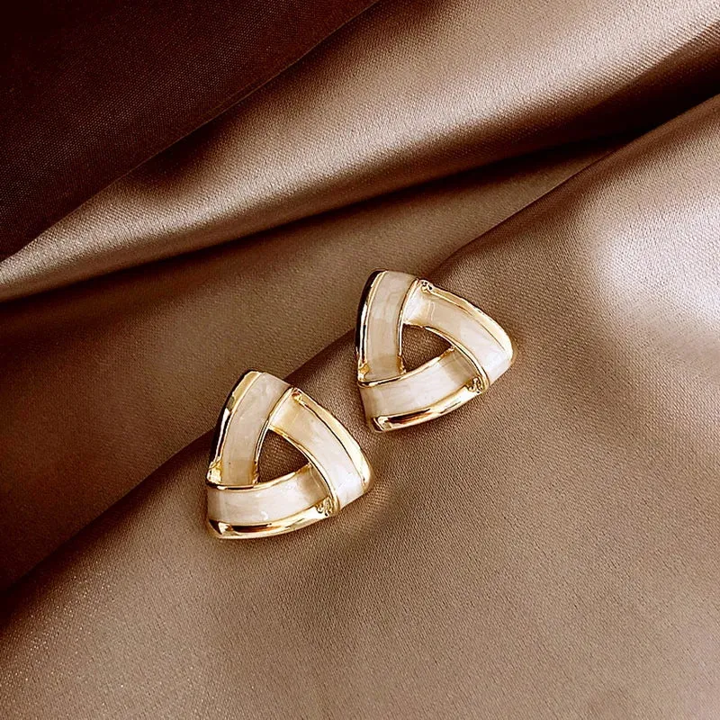 Exquisite Zircon Small Triangle Ear Studs for Women Geometric Pearl Heart Shape Earrings Fashion Party Jewelry Gifts