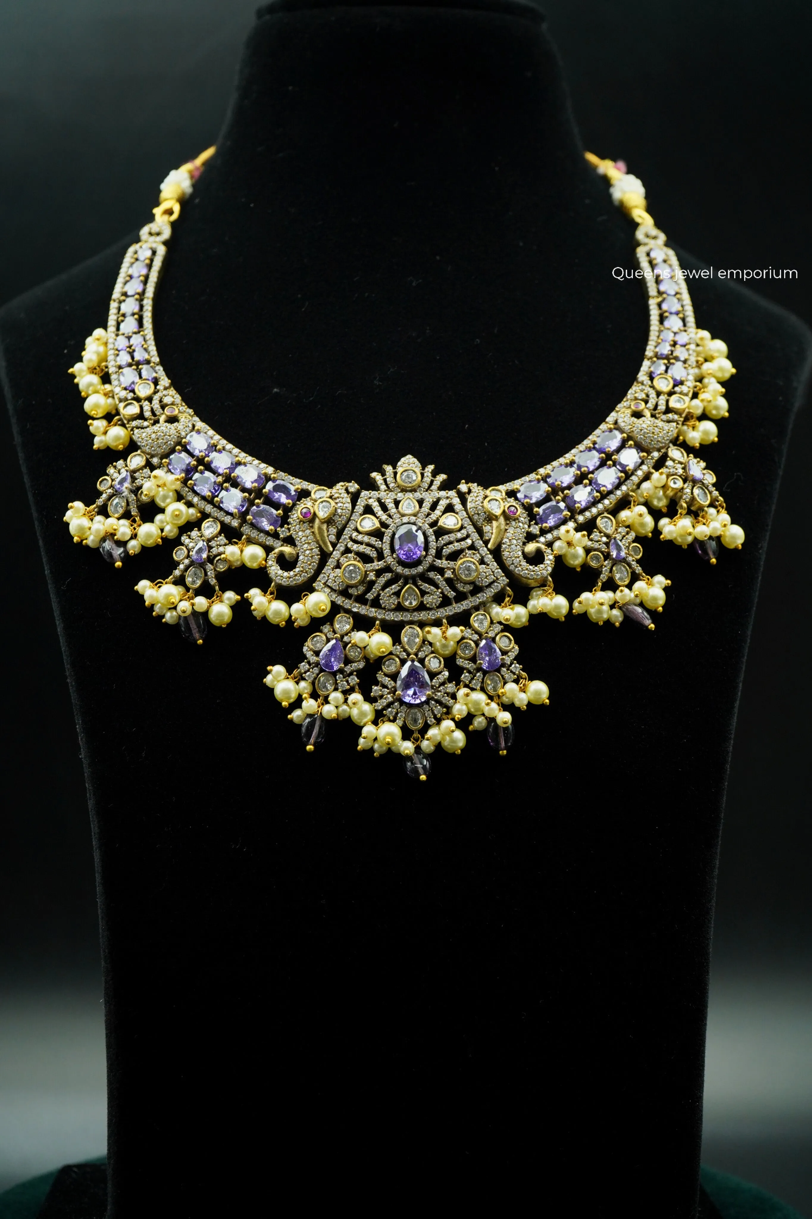 LAKSHITA NECKLACE