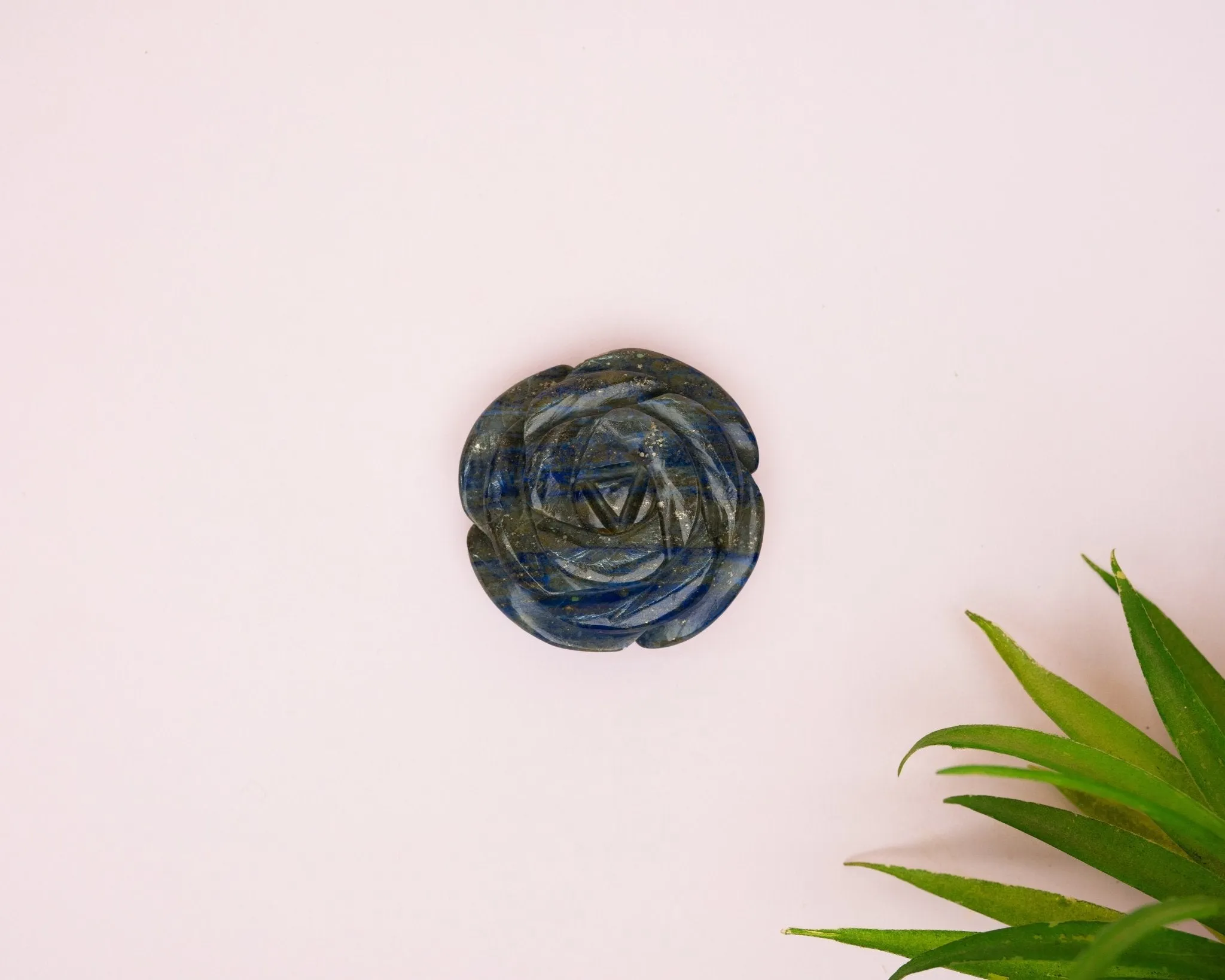 Lapis Lazuli Rose 88.7g