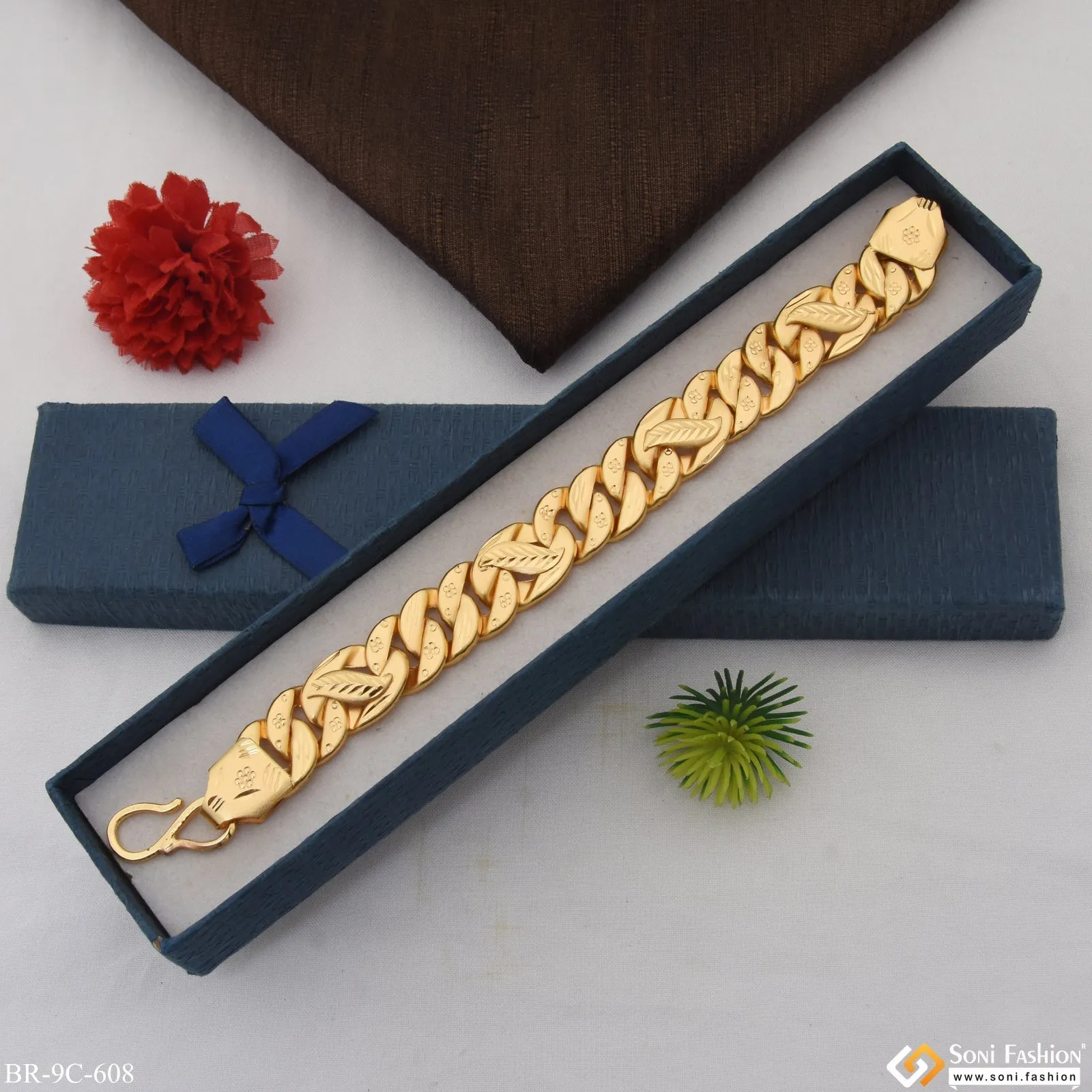Leaf Best Quality Durable Design Gold Plated Pokal Bracelet For Men - Style C608