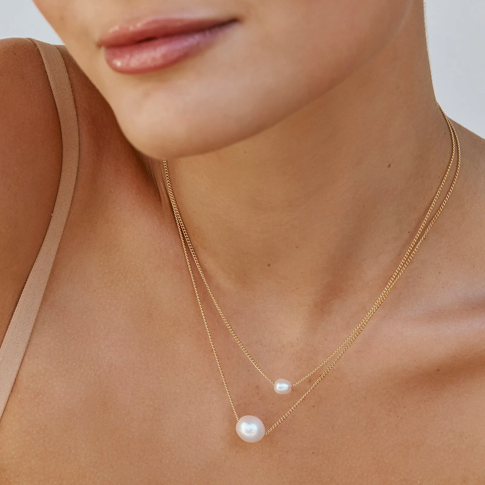 MINI PEARL TEARDROP NECKLACE