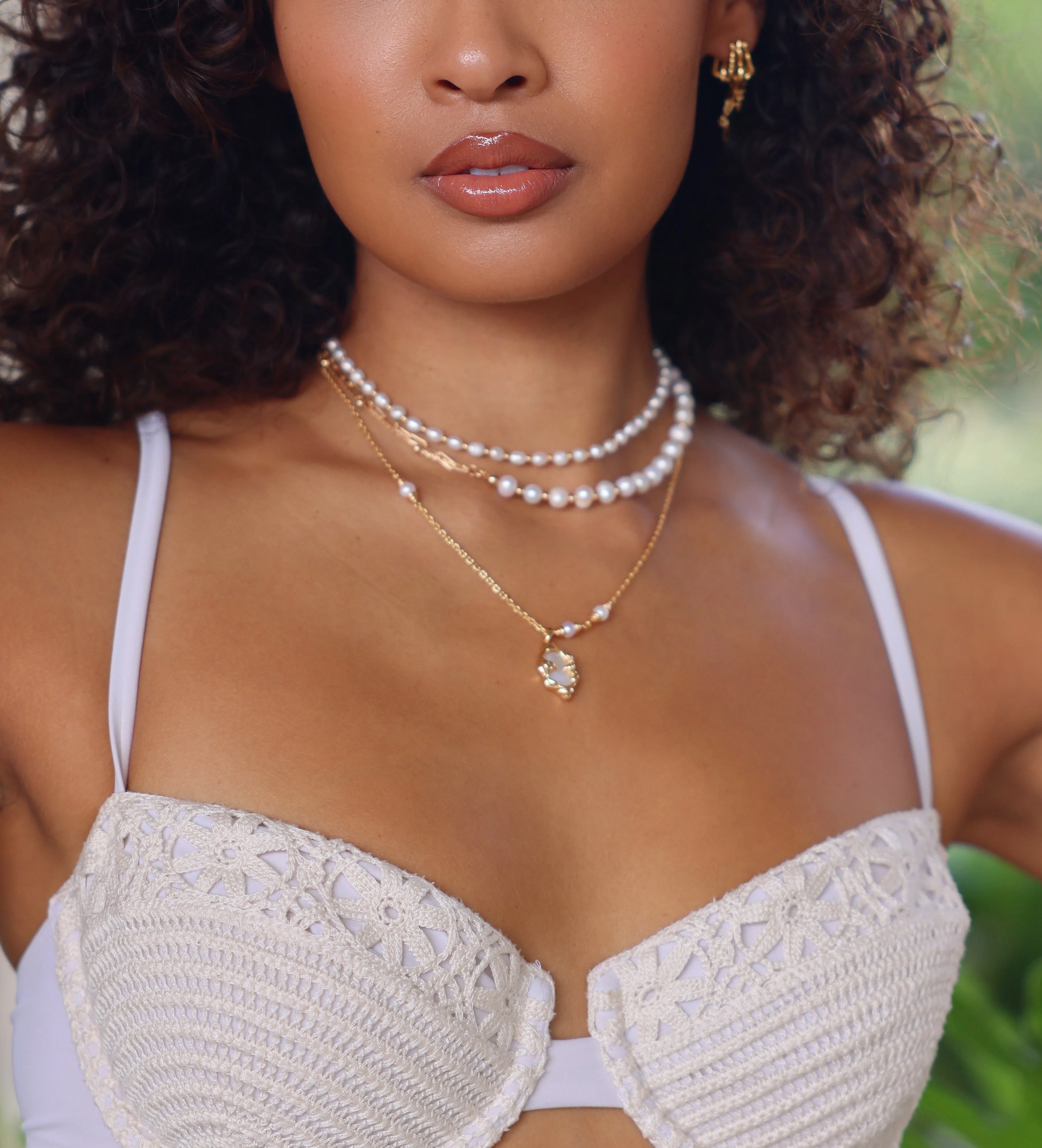 Nacre Glow Necklace