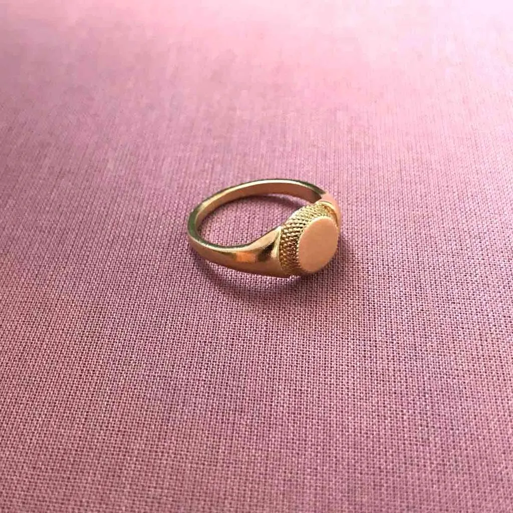 Paragon Signet Ring