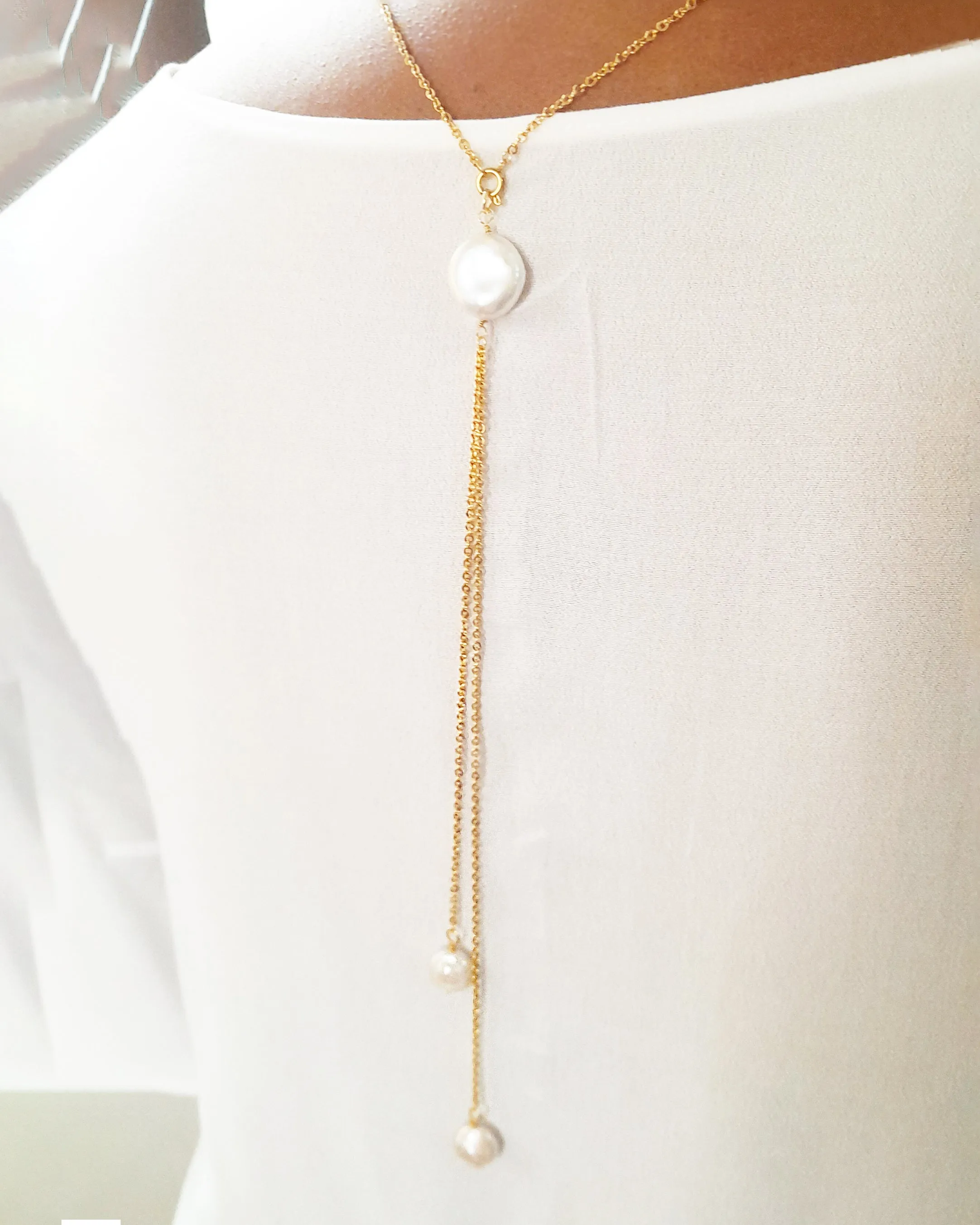 Pearl backdrop necklace with attachment