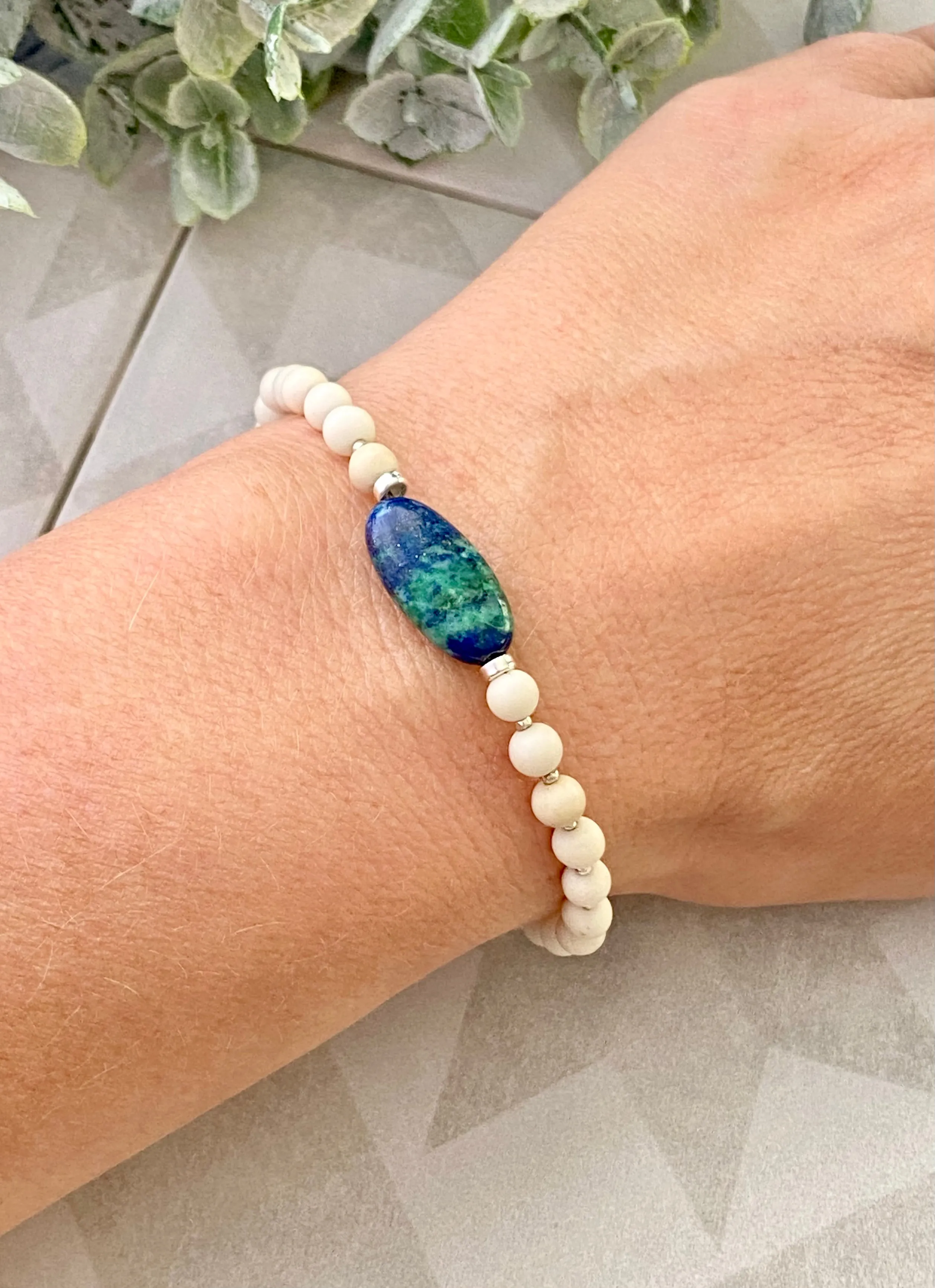 River stone and lapis lazuli bracelet