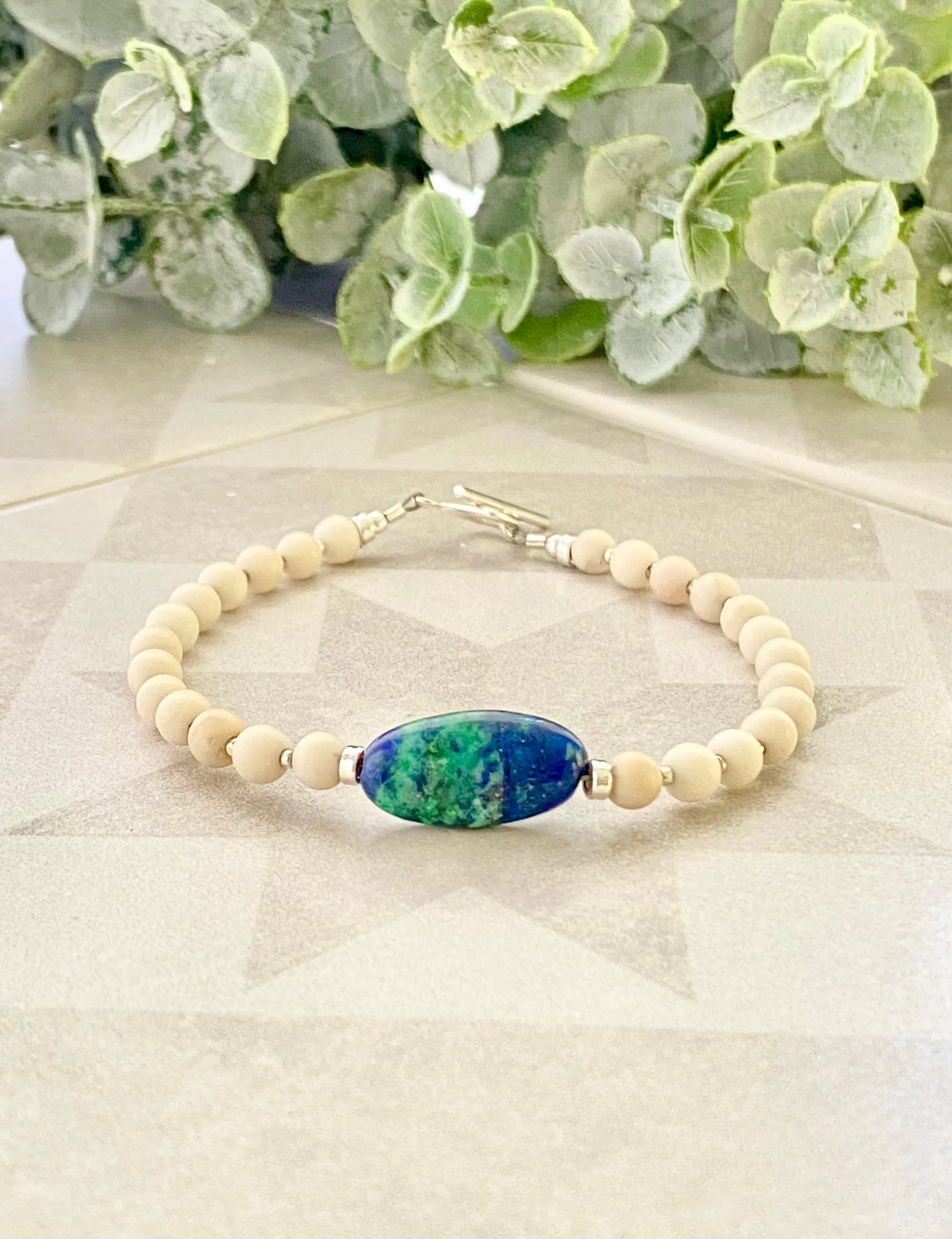 River stone and lapis lazuli bracelet