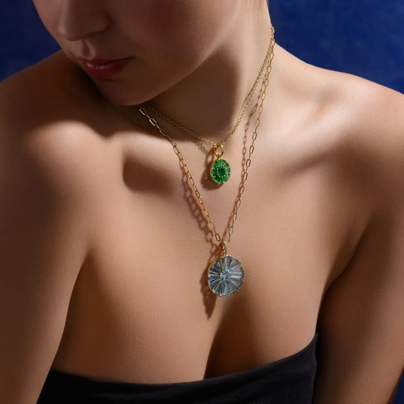 Roi Soleil Large Necklace Pendant Yellow Gold - Blue Topaz & Diamond