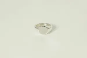 ROUND SIGNET RING