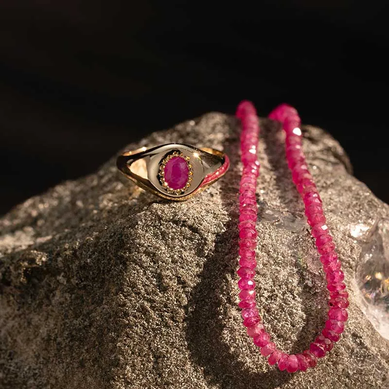 Signet Ring, Ruby, 9kt Yellow Gold