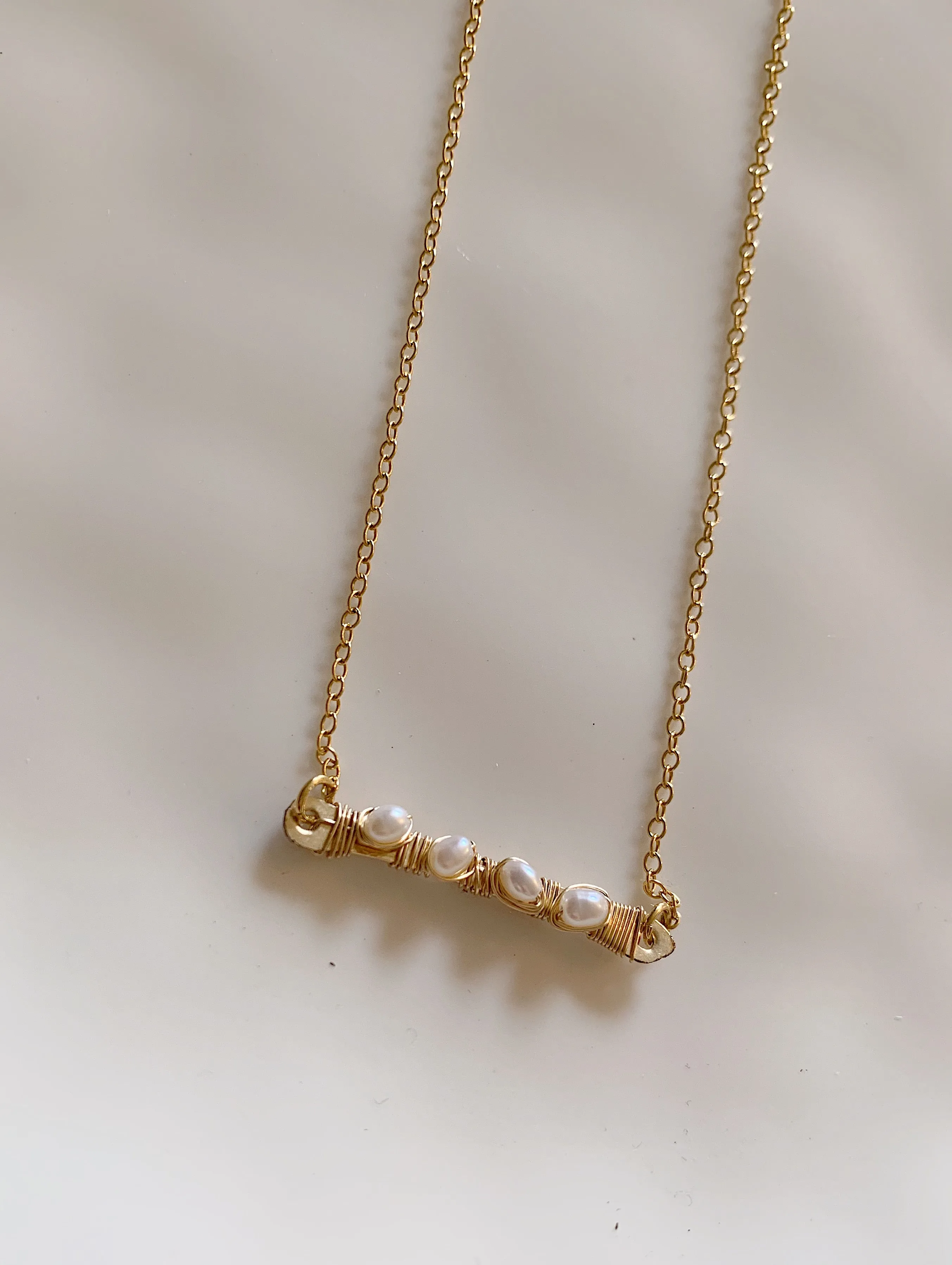 Textured Mini Bar Necklace | Pearl
