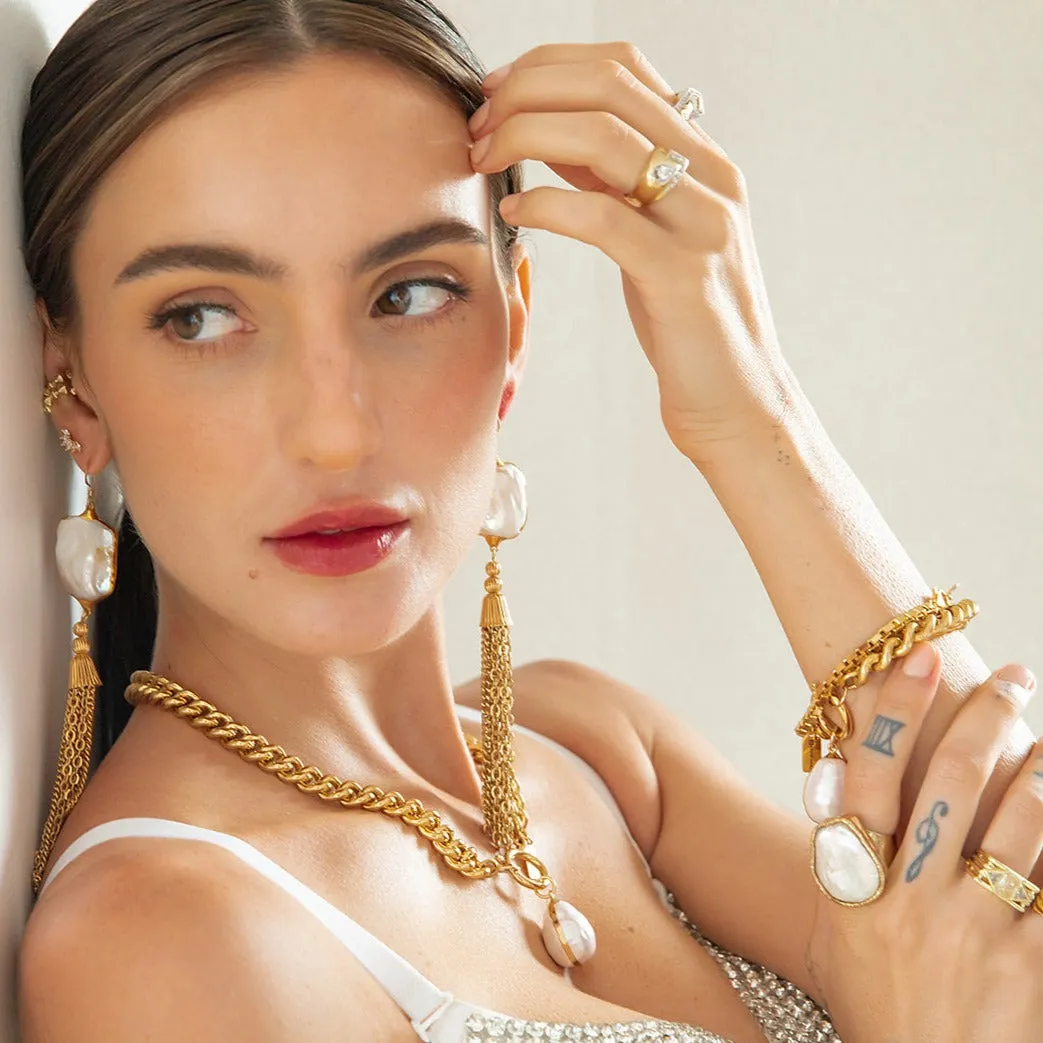 The Baroque Pearl Charm - White