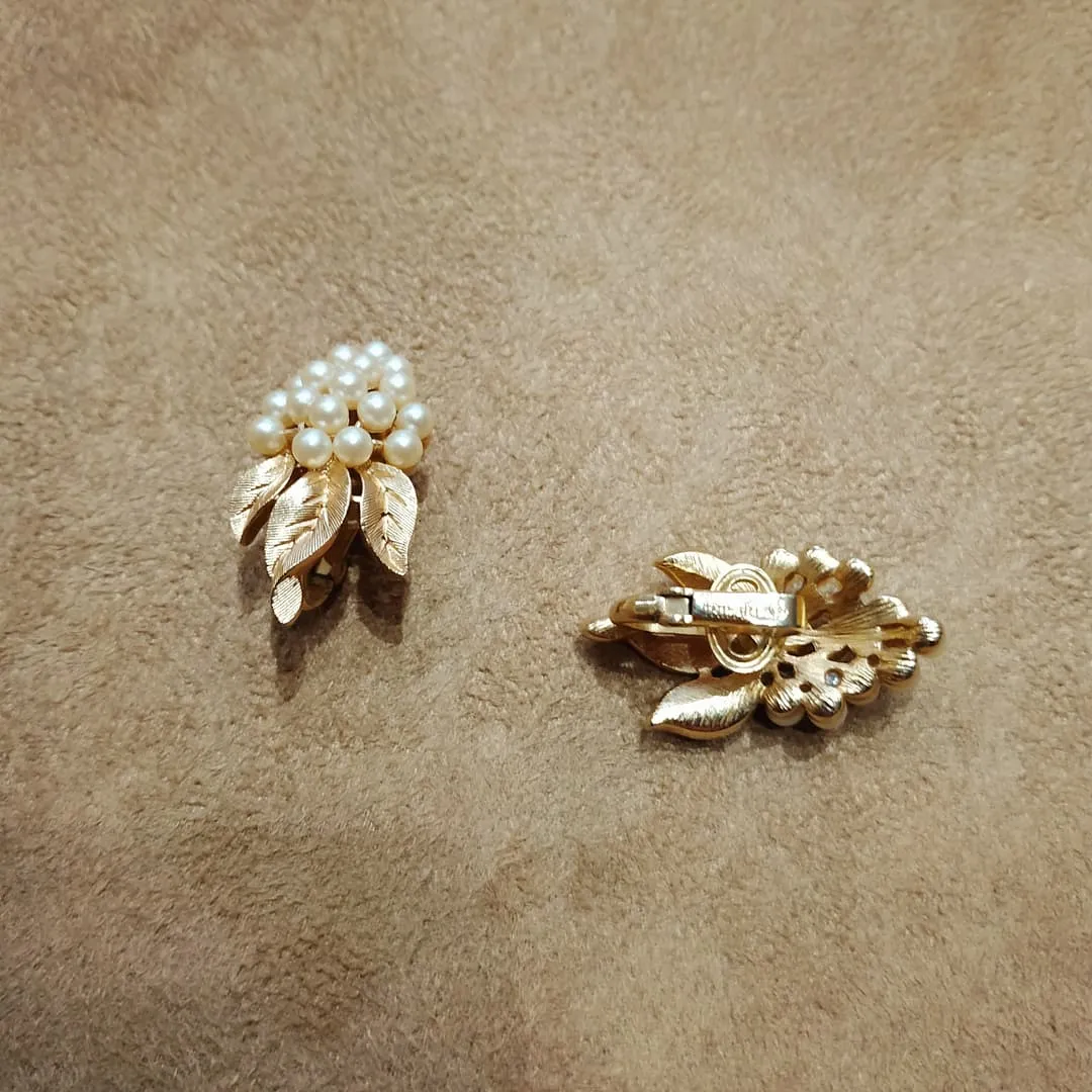 Trifari Golden Pearl Grape Vintage Earrings 004