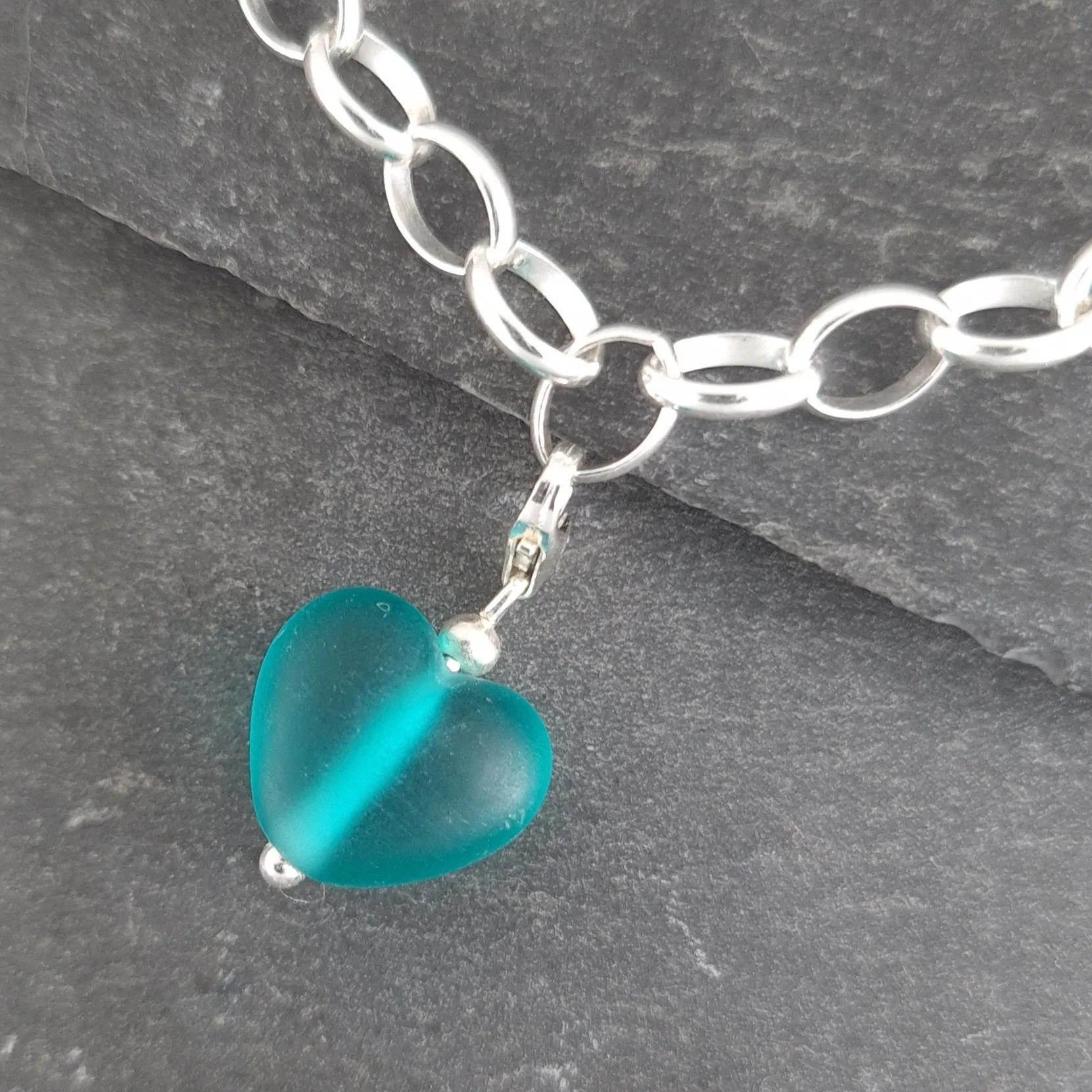 Velvet & Gloss - Cora Heart Clip on Charms